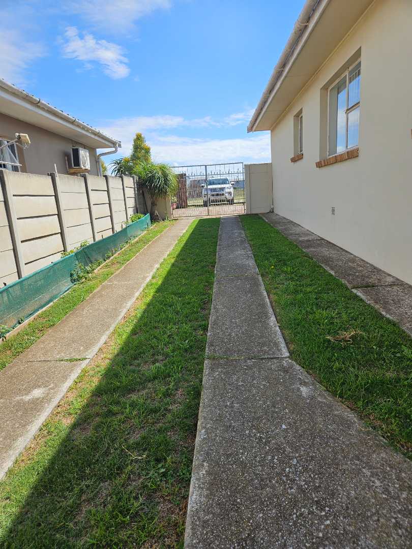 3 Bedroom Property for Sale in Algoa Park Eastern Cape